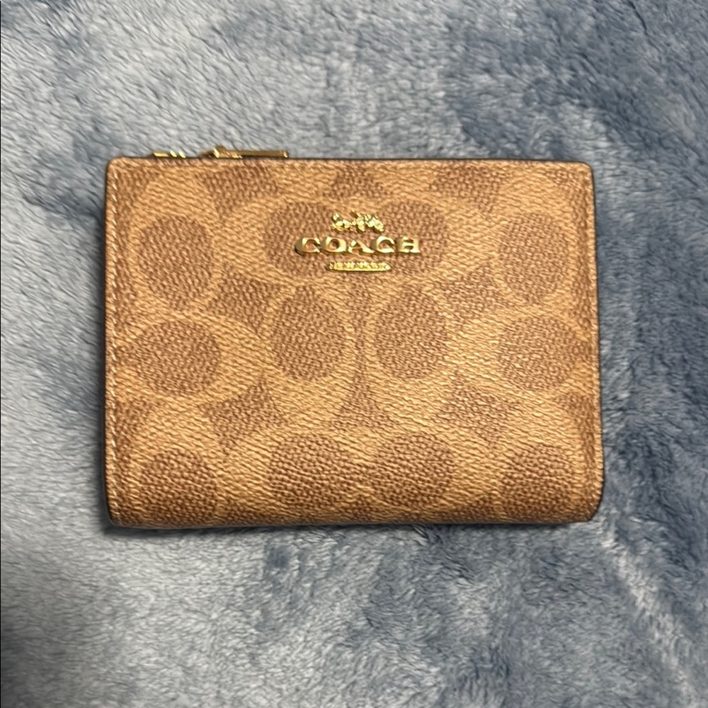 coach wallet for women